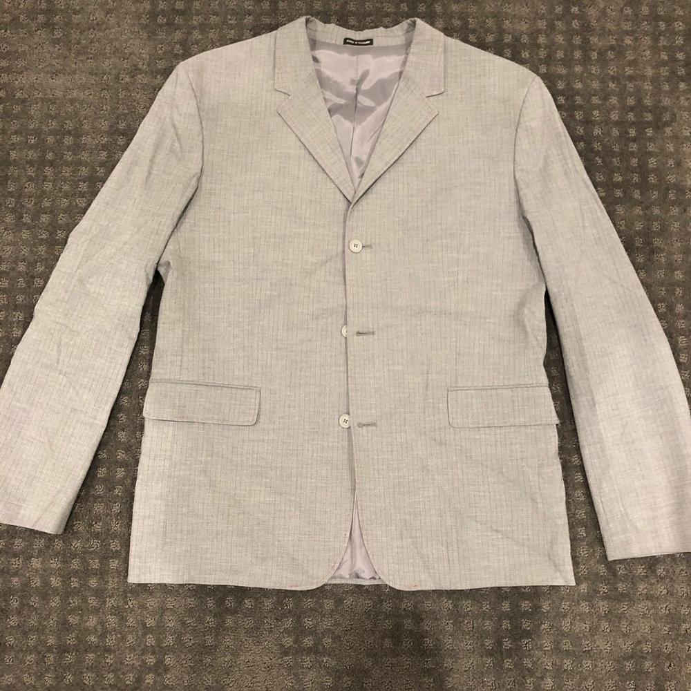 BCBG MAXAZRIA men’s light gray pinstripe blazer.